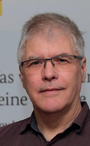 Dr Manfred Lochter