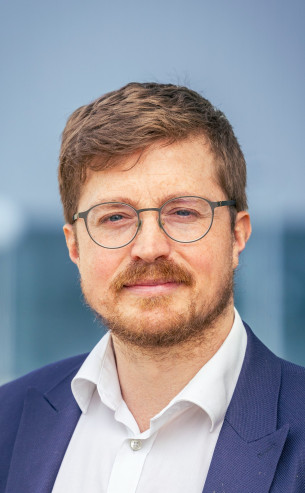 Dr Markus Beckers