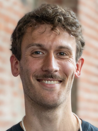 Adrian Schmidt