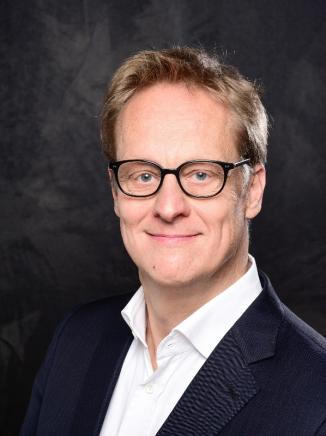 Dr. Wolfgang Hildesheim